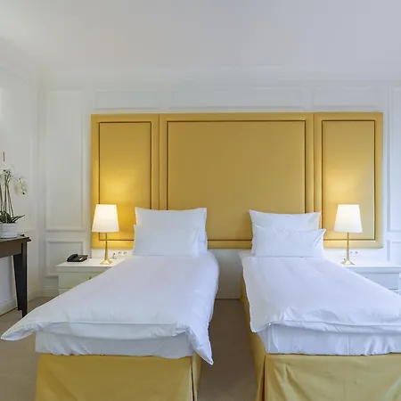 Boutique Corso 4* 카를로비바리